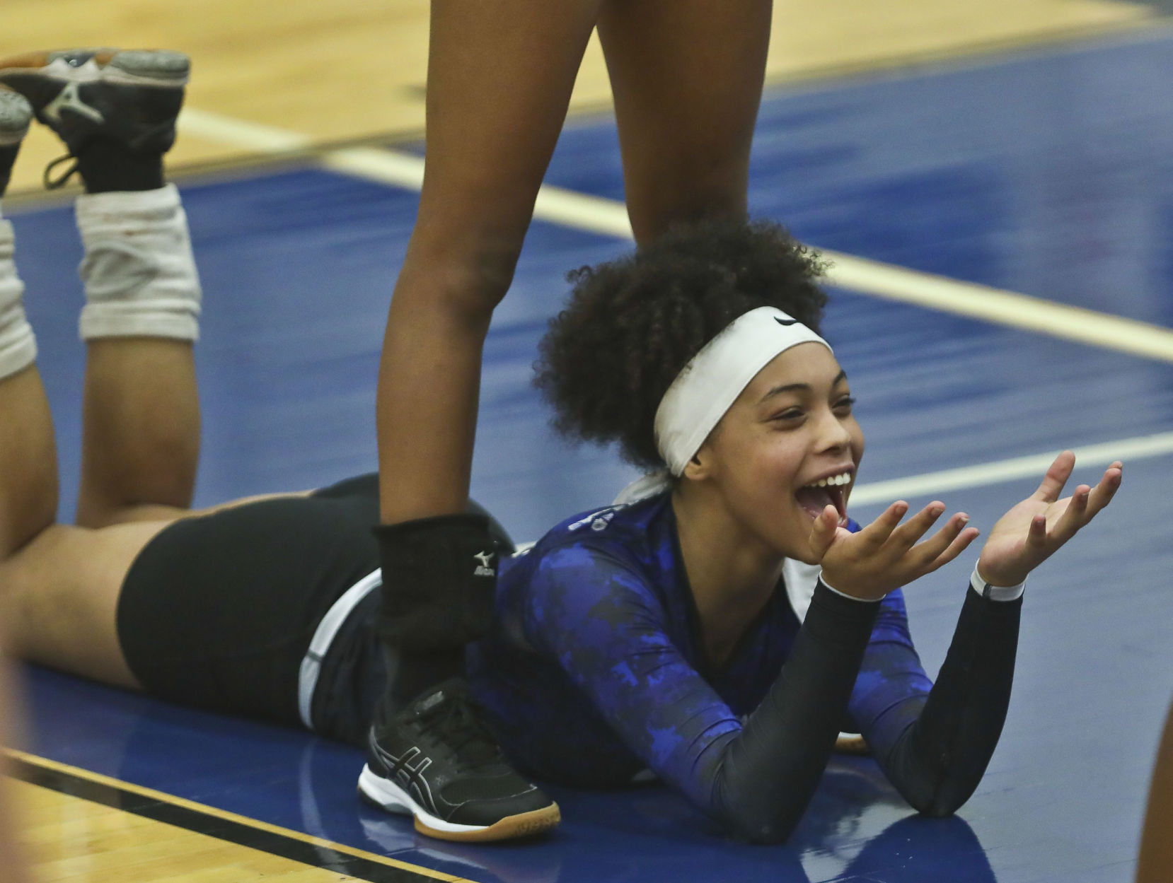Volleyball MacArthur Mount Zion 2 10.02.19.JPG